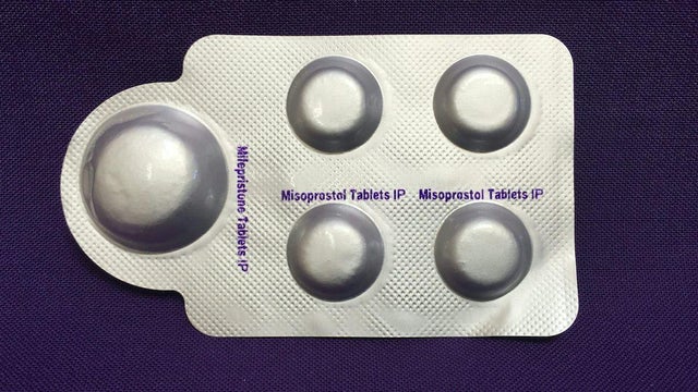 US-HEALTH-VIRUS-ABORTION-WOMEN-INTERNET 
