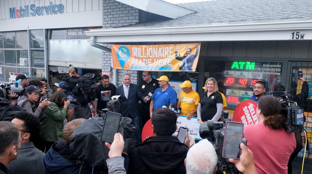 Record $2 billion Powerball ticket sold at Altadena gas station 