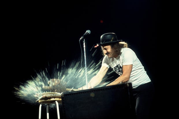 Gallagher Performs At The Rosemont Horizon