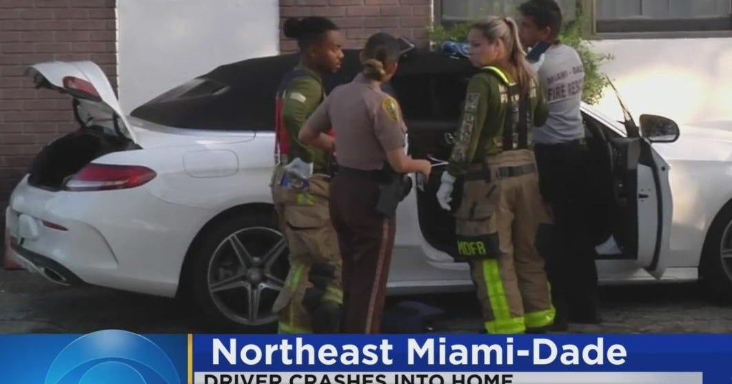 Driver crashes into aspect of apartment creating in Miami-Dade