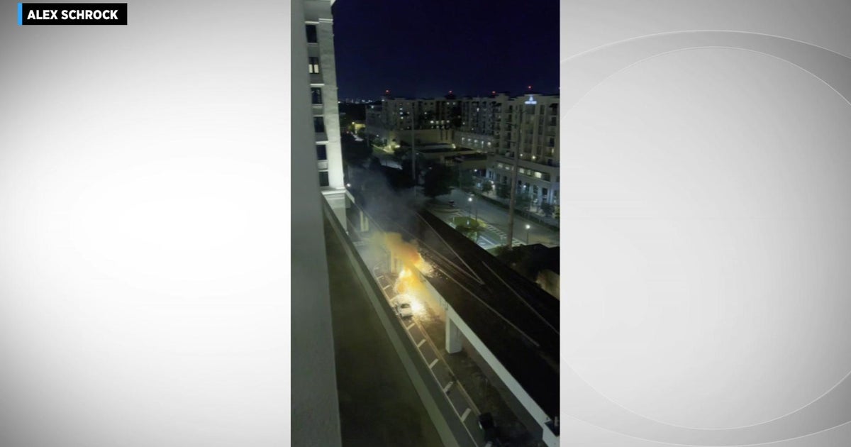 Caught on video: Sparks along the tracks interrupt Metrorail assistance