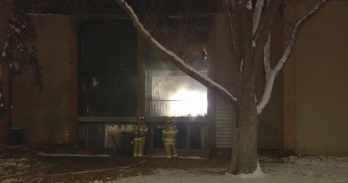 Entire Edina apartment building displaced after fire - CBS Minnesota