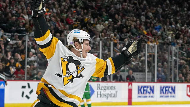 NHL: NOV 17 Penguins at Wild 