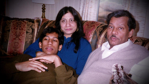 hrishikesh-hirway-and-parents.jpg 