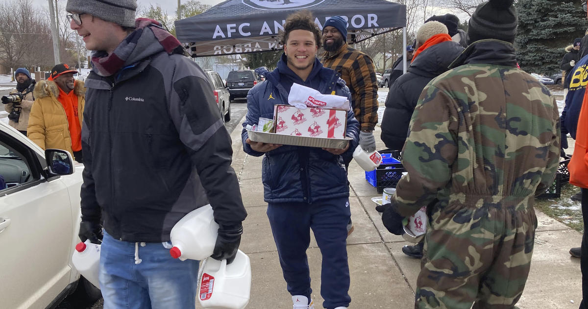 Michigan RB Blake Corum gives thanks during Ohio State week CBS