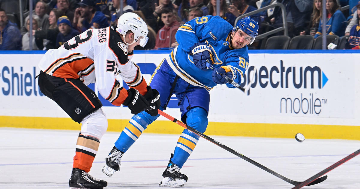 Buchnevich, Blues win 6th in row after long skid, beat Ducks