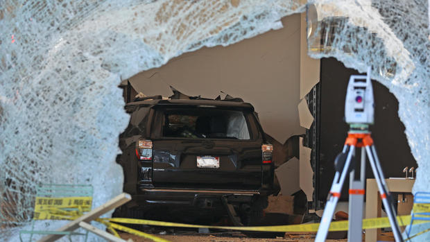 Man Charged With Reckless Homicide By Motor Vehicle In Fatal Crash At Apple Store In Hingham 