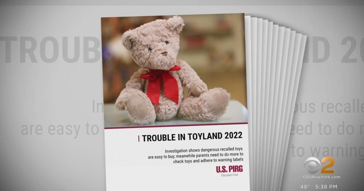 Trouble In Toyland Report Highlights Recalled Toy Sales Cbs New York 1143