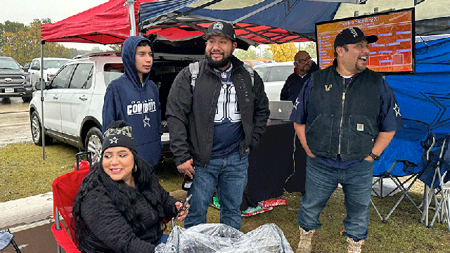 cowboys-tailgate-thanksgiving-1.gif 