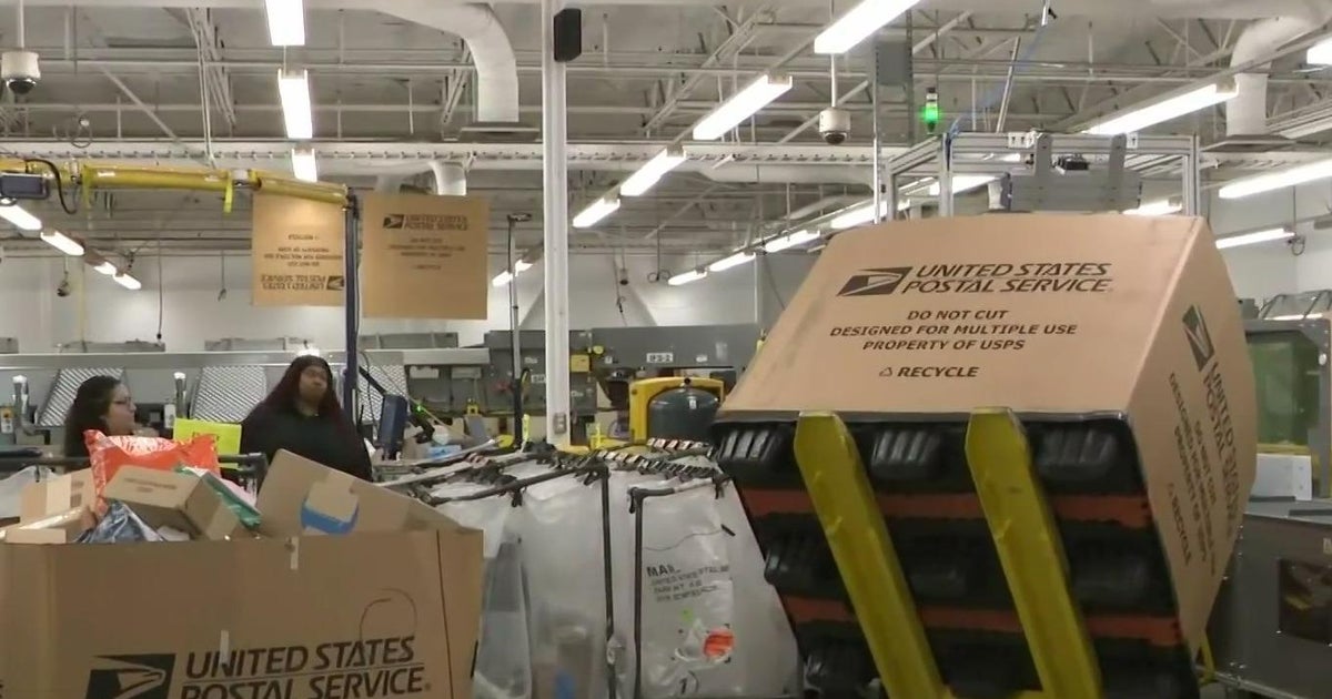 USPS provides shipping deadlines ahead of busy holiday season