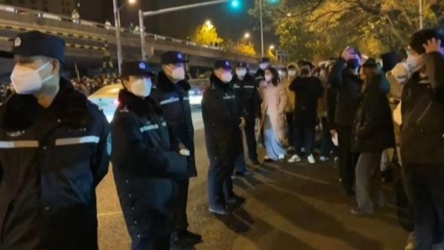 cbsn-fusion-protests-erupt-across-china-against-strict-zero-covid-policy-thumbnail-1500229-640x360.jpg 