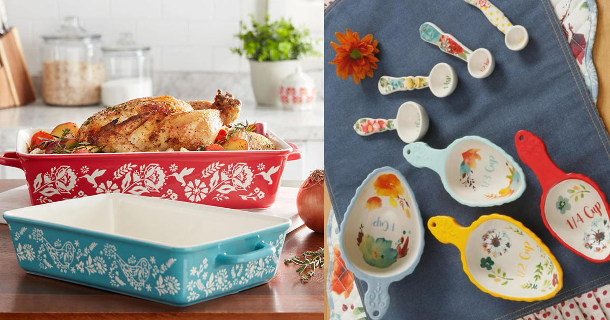 The best holiday deals on The Pioneer Woman kitchenware