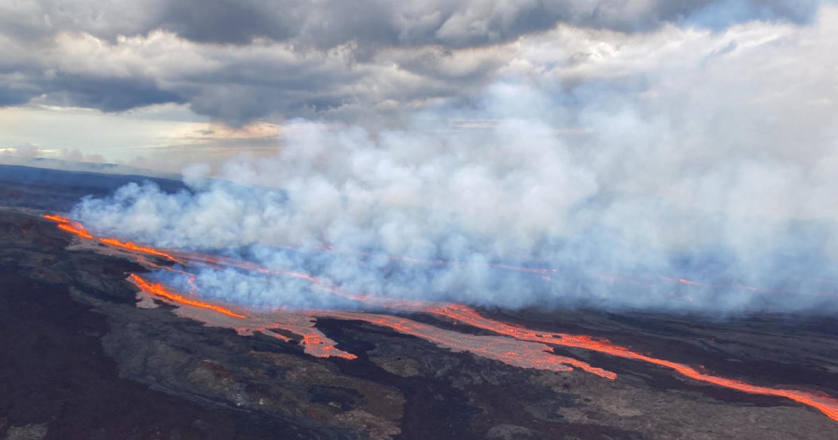 Hawaii's Mauna Loa, the world's largest active volcano, erupting for first time in almost 40 years