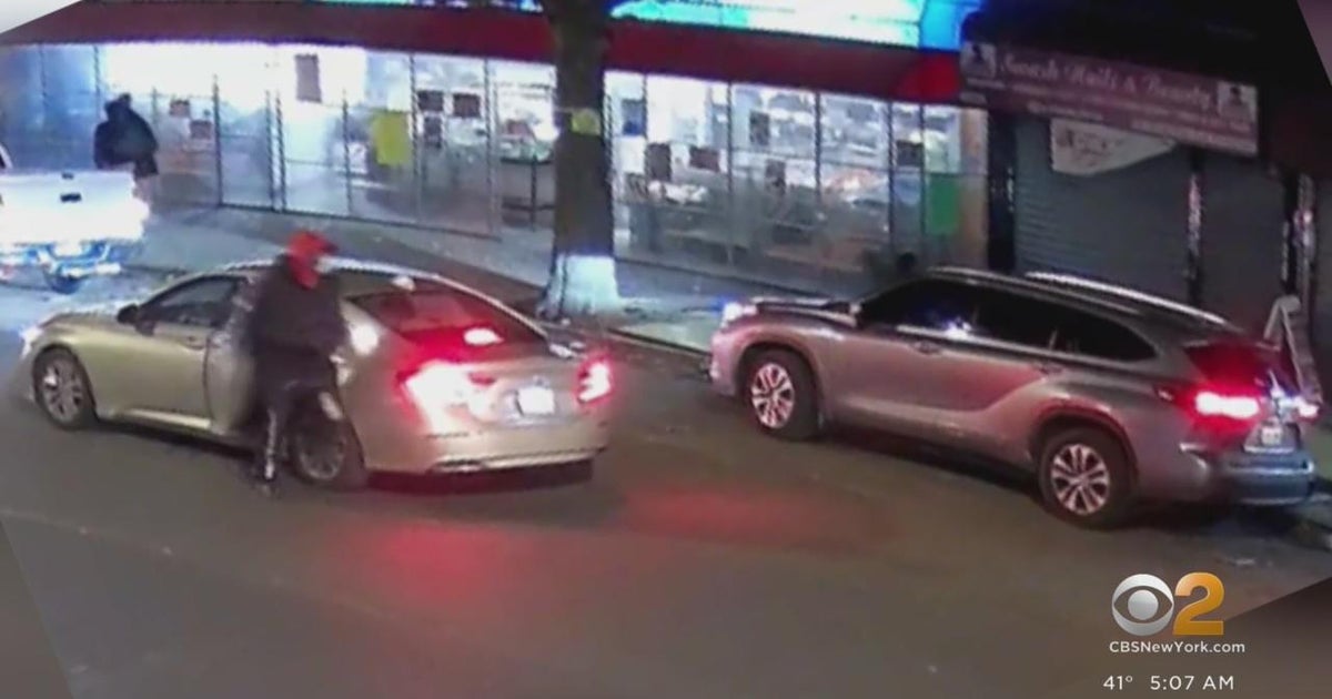 New video shows suspect who stole car with child inside - CBS New York