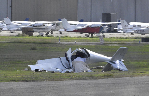 2 killed in small plane crash at Southern California airport 