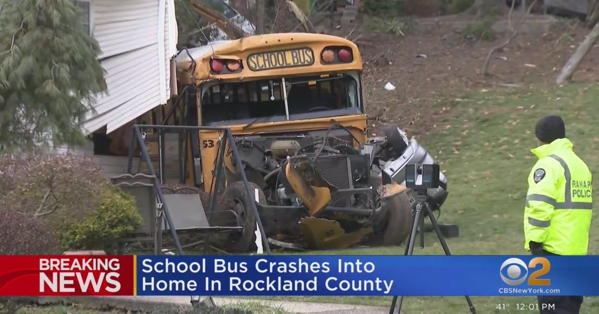 Bus packed with elementary school students crashes into house - CBS New ...