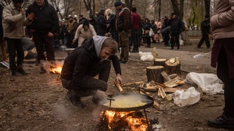 Cold adds to misery for Kherson residents as Russian shelling continues 