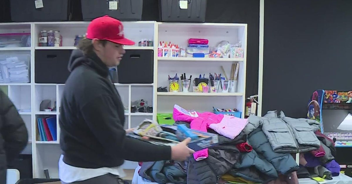 Sierra College players team up for toy drop-off