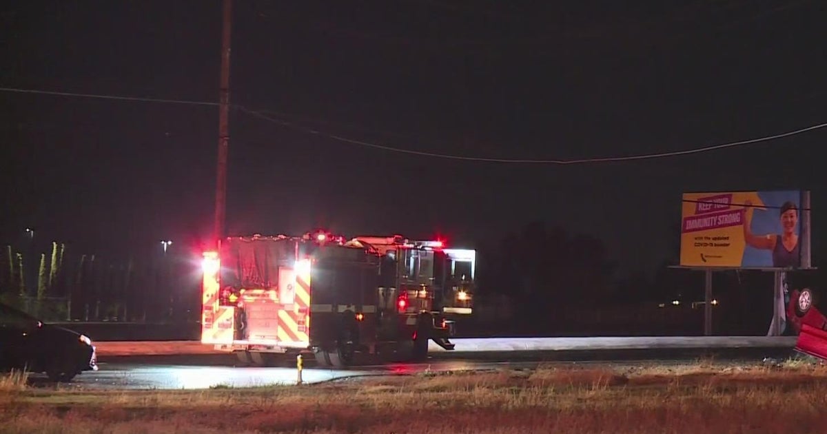 2 people hurt in a rollover crash in South Sacramento - CBS Sacramento