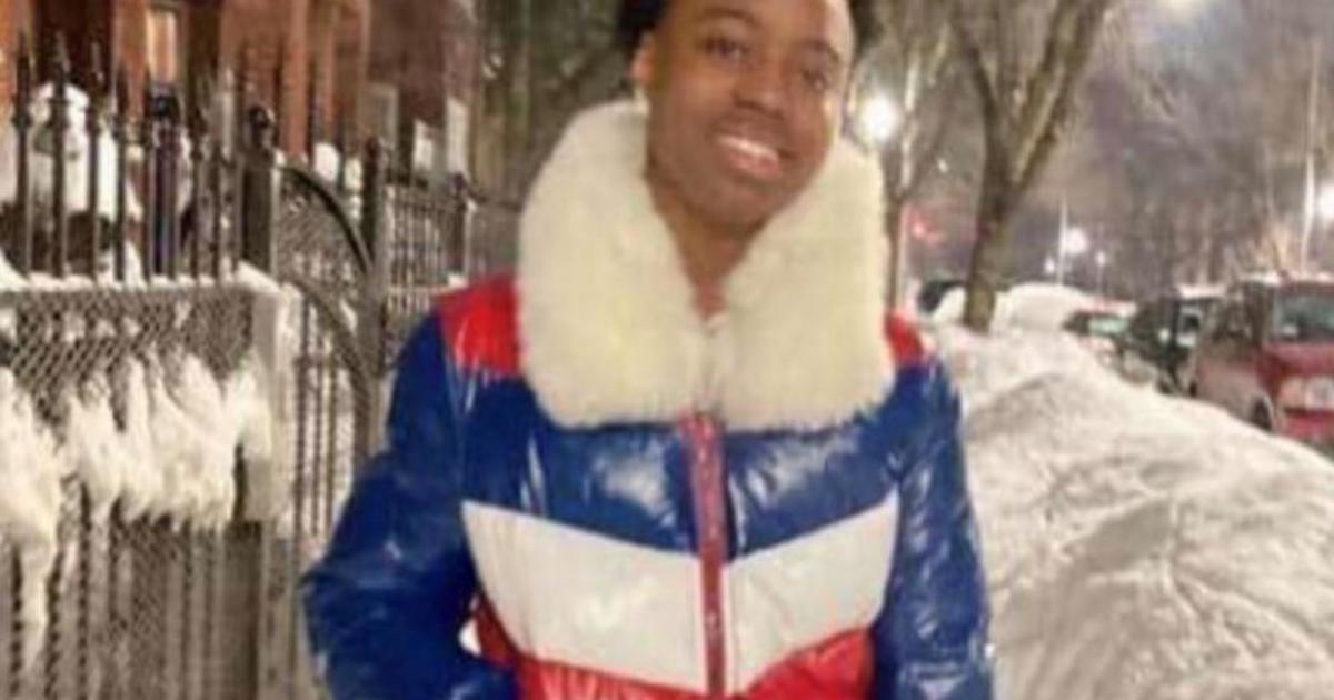 Chicago shooting leaves 15 year old CPS student dead CBS Chicago