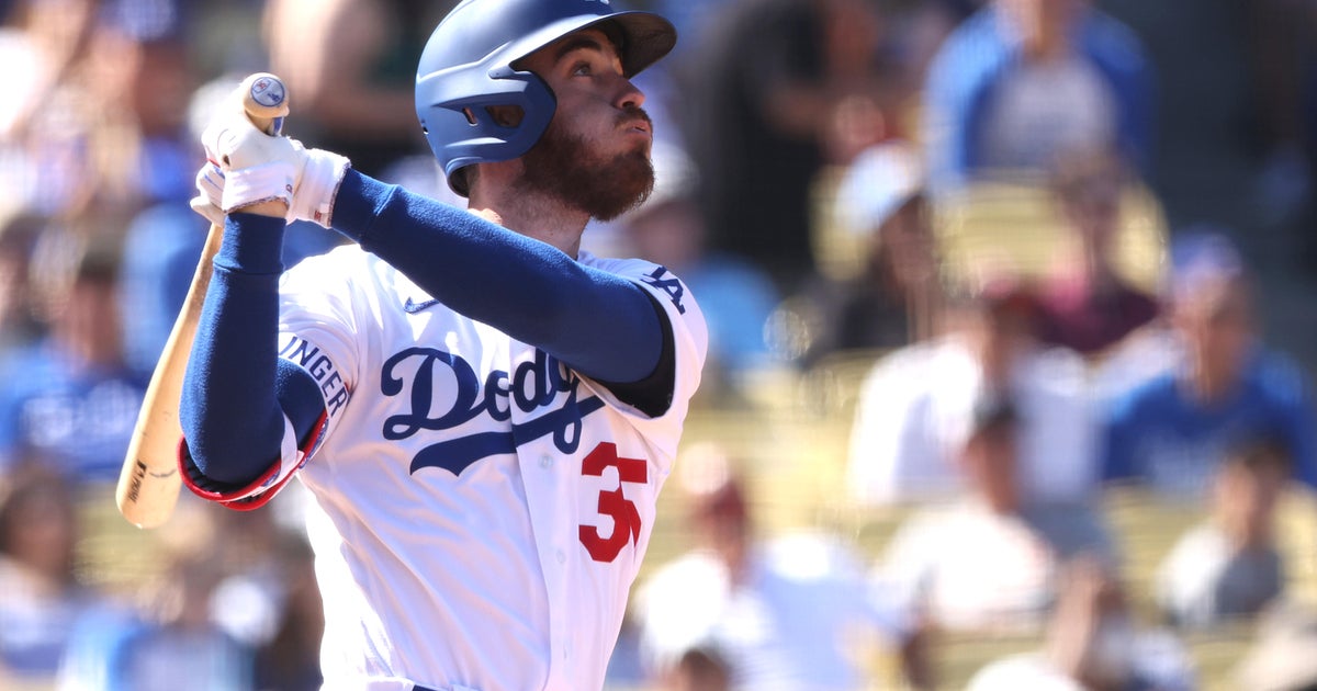 Cody Bellinger #24 of the Chicago Cubs during the 2023 MLB London