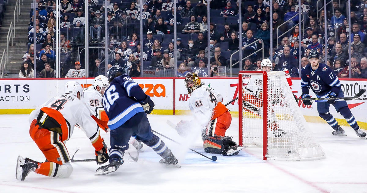 Barron, Scheifele Score In 3rd Period, Jets Beat Ducks - CBS Los Angeles