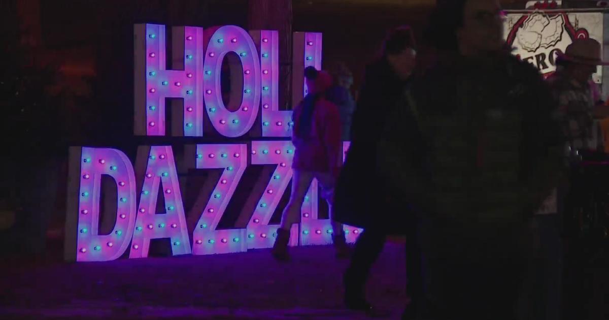 Holidazzle vendors serving up holiday cheer CBS Minnesota