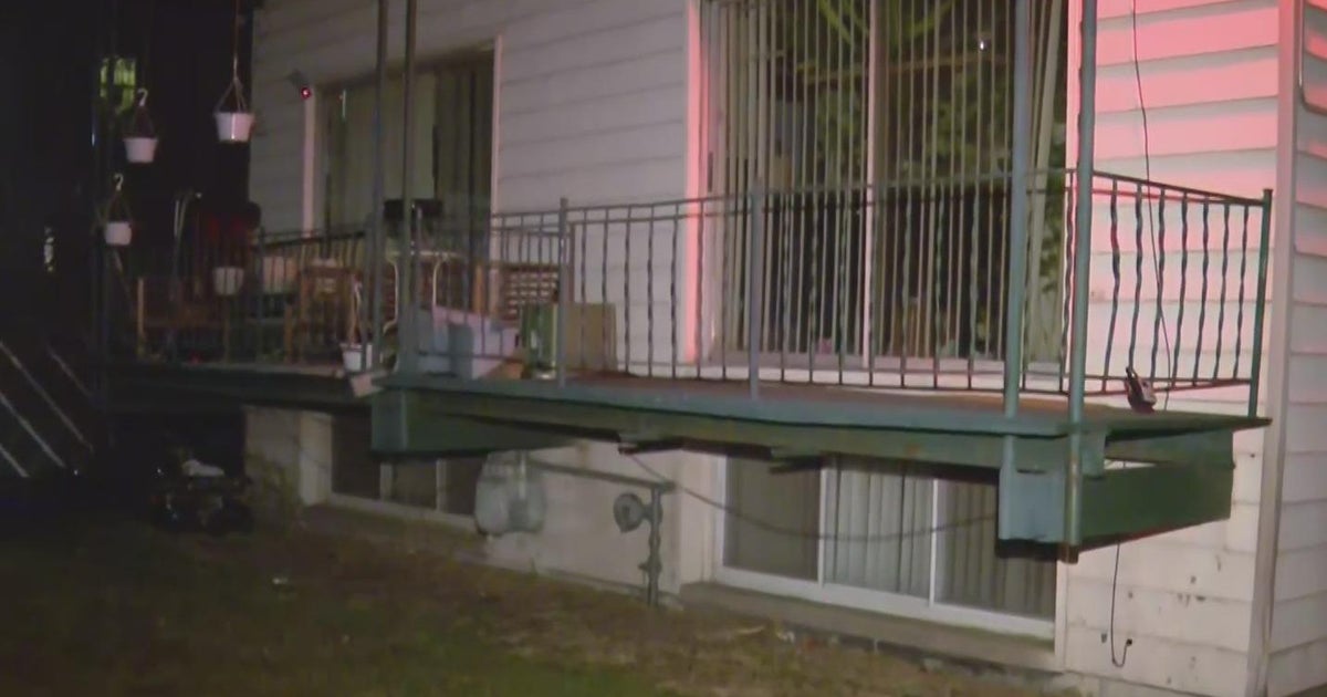 Hammond, Indiana apartment no heat, gas, water for 9 days CBS Chicago