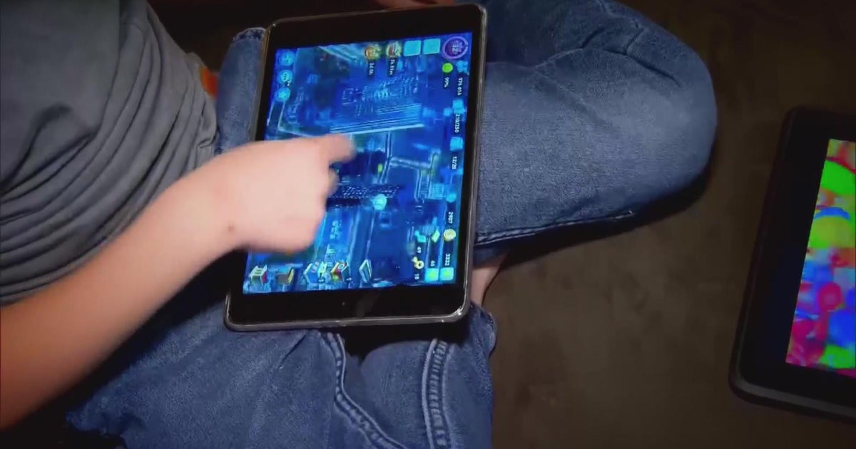 Screens are ruining children's eyes and brains, optometrist says CBS