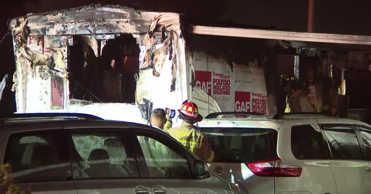 Davie cell household fire injures two persons