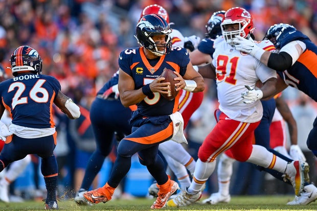 NFL: DEC 11 Chiefs at Broncos