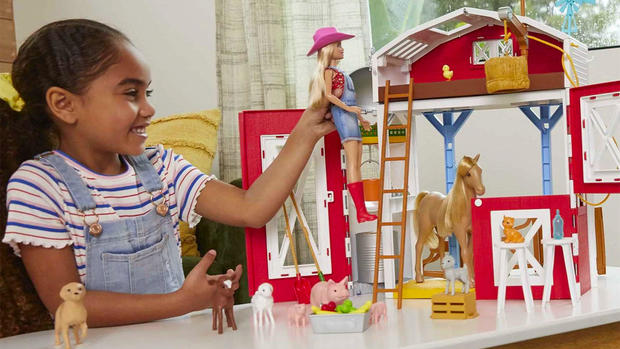 GamerCityNews barbie-playset-with-barn-1280x720 New Years deal: Walmart is practically giving away this 19-piece The Pioneer Woman cookware set for $49 