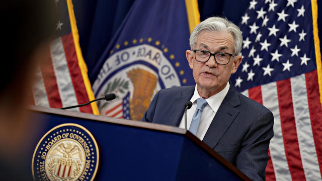 Headshot of Federal Reserve Chair Jerome Powell gesturing 