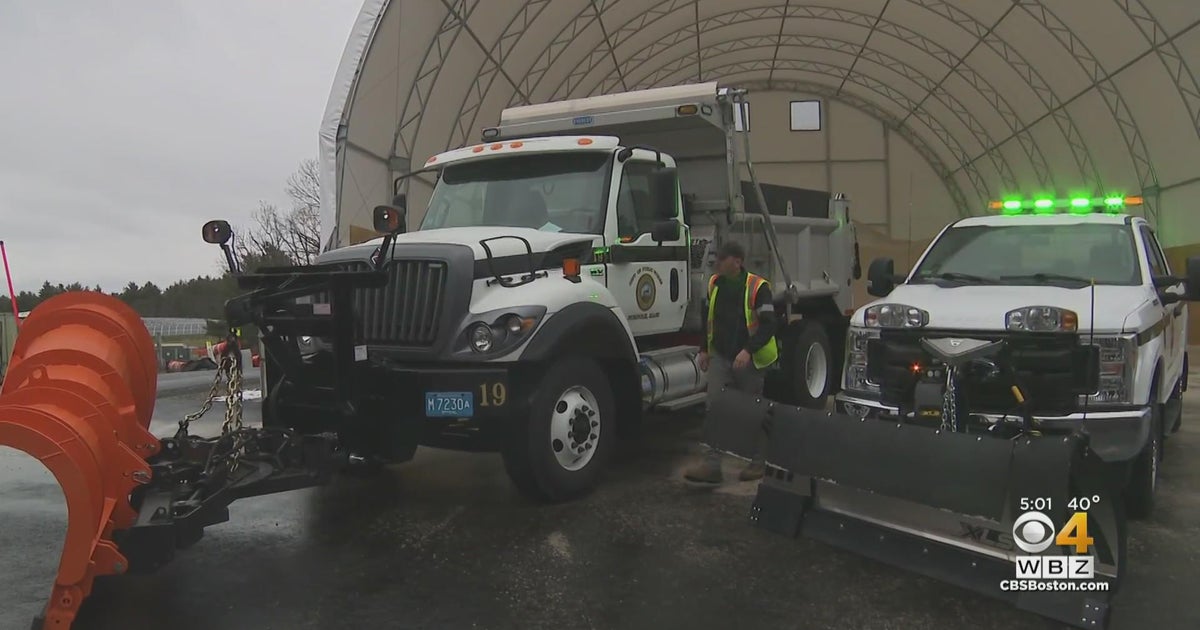 Norfolk DPW experiments with green lights on snow plows CBS Boston
