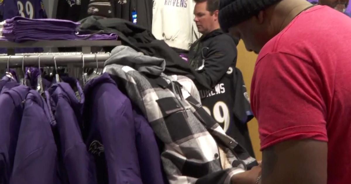 Ravens holiday pop-up shop moved to M&T Bank