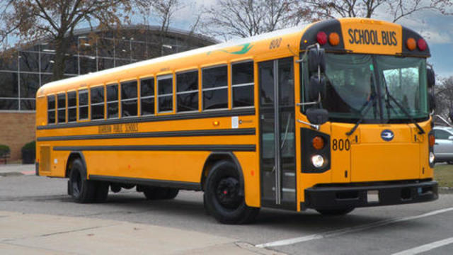 blue-bird-electric-bus-dearborn-public-schools-12-2022.jpg 