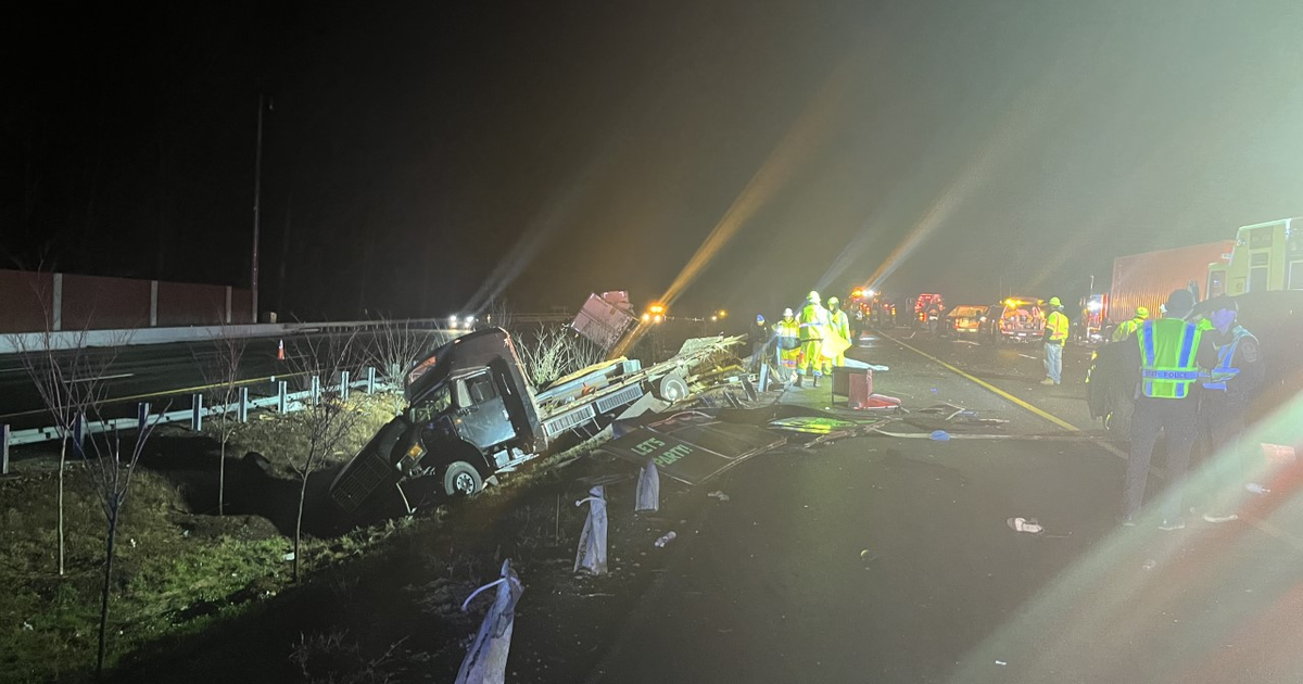 3 dead after bus, tractor-trailer collide in Virginia