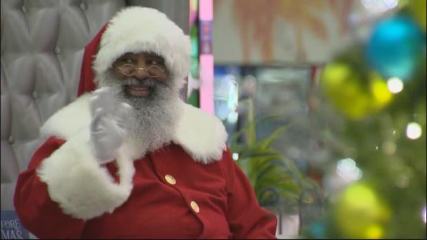 black-santa-at-baldwin-hills-crenshaw-mall.jpg 