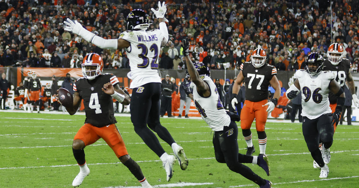 Watson throws TD, wins home debut as Browns down Ravens 13-3