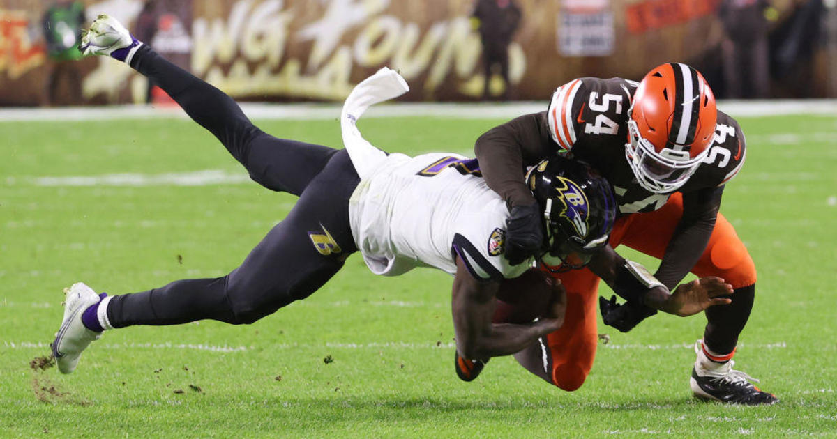 Ravens roll by Browns, as Jackson scores 4 TDs vs. Cleveland's top