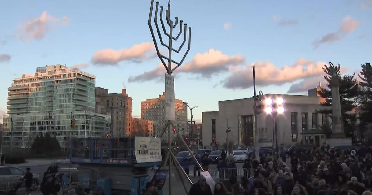 Menorah to Be Lit at Sunday Night Giants Game