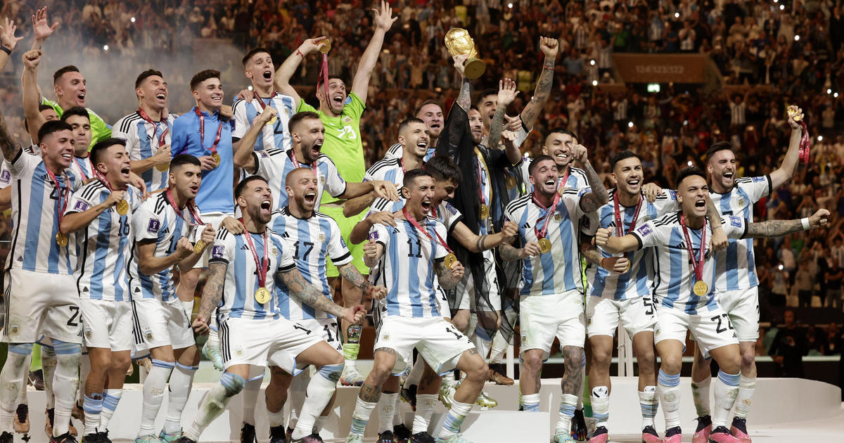 Soccer announcer Andrés Cantor on his impassioned call after Argentina's World Cup win: "Emotions got to me"