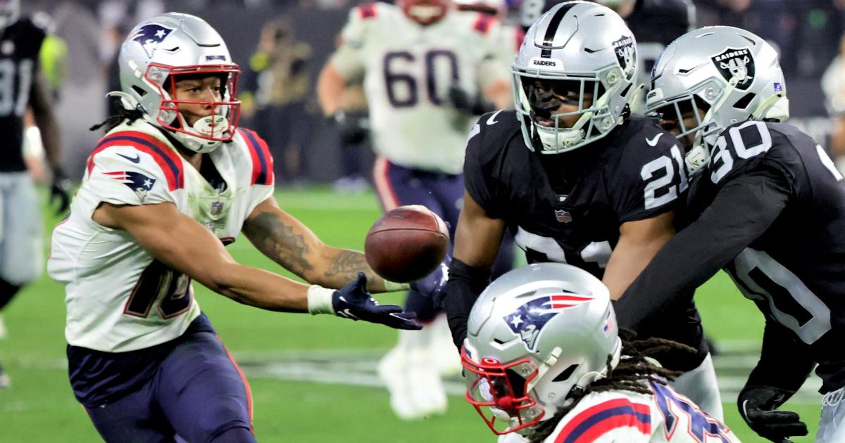 Here's how Patriots' playoff chances look after stunning loss to Raiders -  CBS Boston
