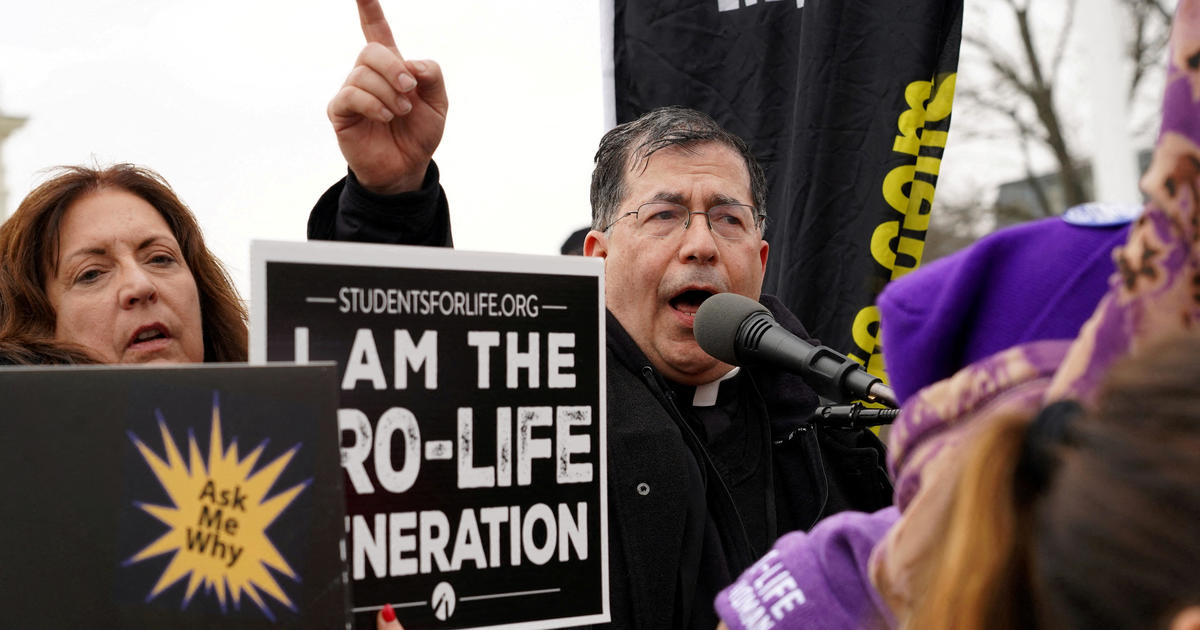 Vatican defrocks anti-abortion U.S. priest Frank Pavone for