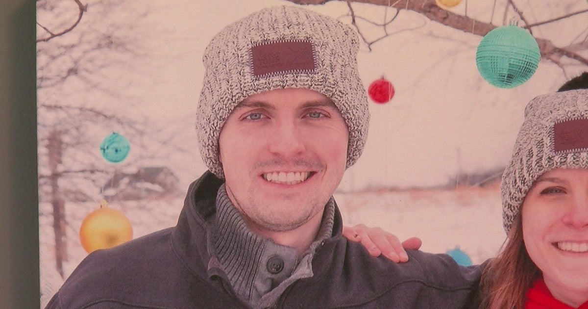 "Don't give up hope" Monticello mom makes blankets for cancer patients