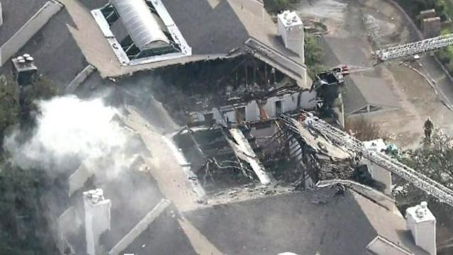 Blaze reignites at Dallas condominium complex that caught fire this morning 