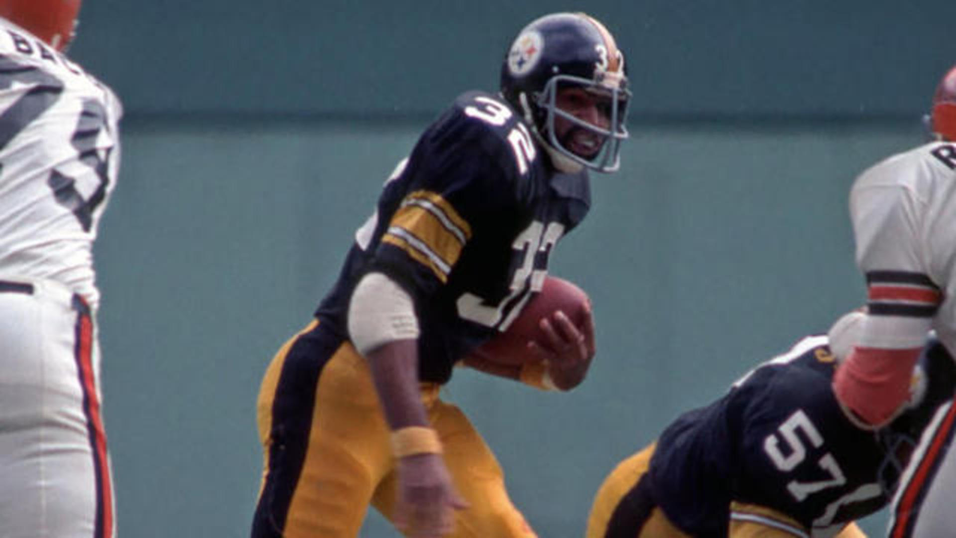 Steelers Hall of Fame running back Franco Harris dies at 72, National News