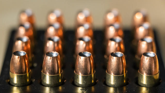 Handgun ammunition 