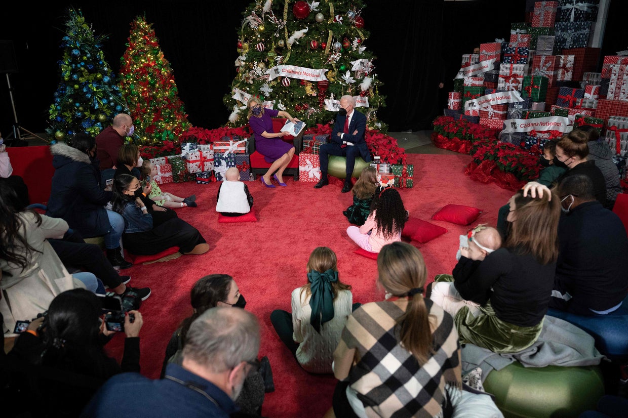 White House Christmas decorations celebrate "We the People"