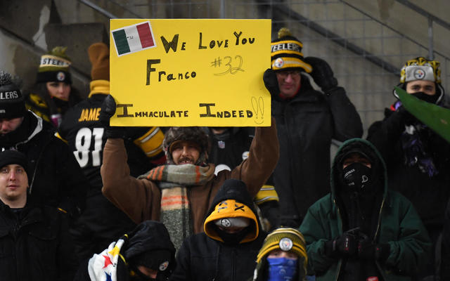 Franco Harris' widow, son on field in Pittsburgh as his No. 32 is